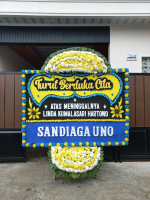 Papan Bunga Duka di Teluk Bayur